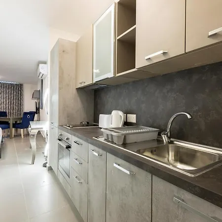 Highly Stylish 1br Studio Unit With Comfy Sofa By 360 Estates * San Pawl il-Baħar